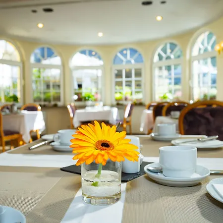 Hotel-restaurant Zur Krone ホテル