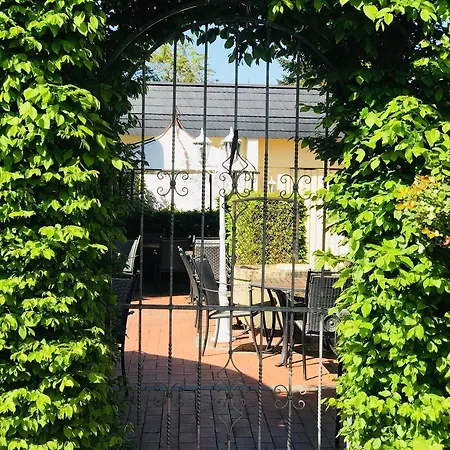 ホテル Hotel-restaurant Zur Krone 3*