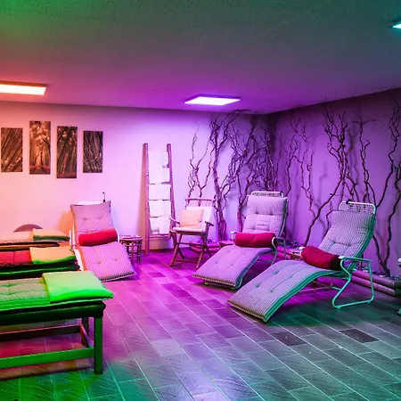 ホテル Hotel-restaurant Zur Krone