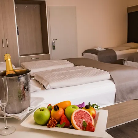 Hotel-restaurant Zur Krone ホテル Löhnberg
