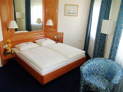 Hotel-restaurant Zur Krone ホテル 3*